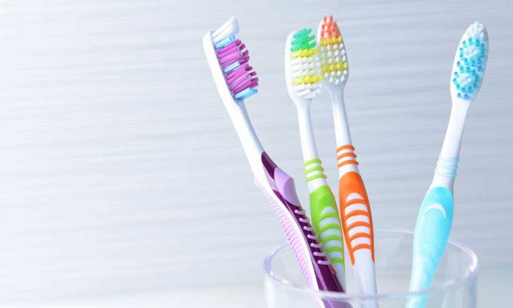 استخدامات فرشاة الأسنان المنزلية