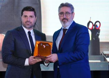 جمعية أرض المبدعين في قصر الاونيسكو تكرم حسن حريري كأفضل رجل أعمال للعام 2023