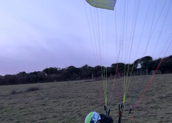 بريطانيا بعد الإمارات.. السورية يارا خضير تواصل تألقها في الطيران الشراعي