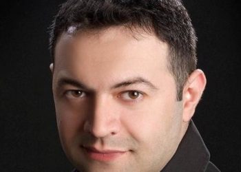 الملحن “داود الصمادي” يكشف سبب التعلق بأغنيات التسعينات ويتحدث عن سلبية تلاحق اللحن العربي