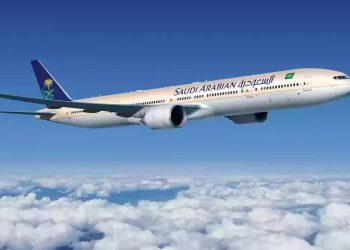 طبيبة سعودية تنقذ مريضة واجهت اعتلالات صحية خلال رحلة طيران