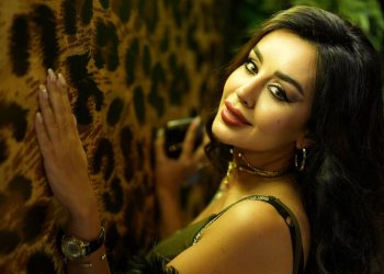 قريباً.. لبنى مصطفى تستعد لنقلة نوعية في “صراع التلال”